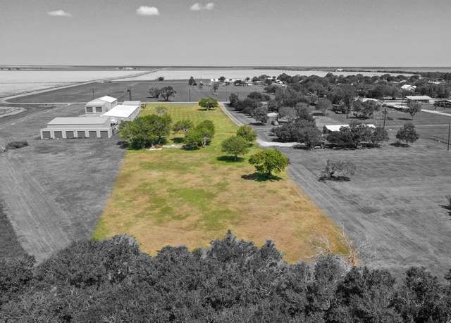 Property at 302 Luthardt Street St, Austwell, TX 77950