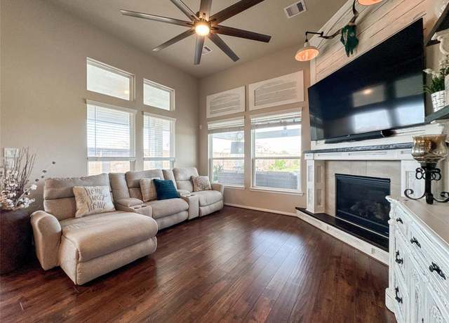 Property at 2518 Kelson Cove Dr, Texas City, TX 77568, 3 beds, 2 baths