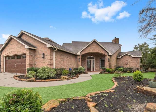 Property at 3418 Country Club Blvd, Montgomery, TX 77356, 3 beds, 3 baths