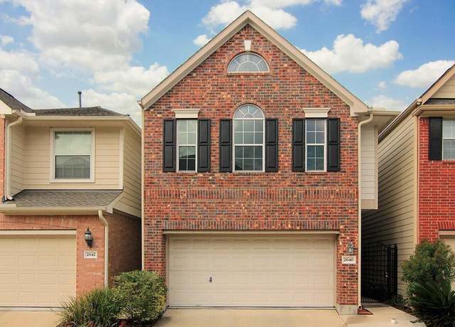 Property at 2640 Couch St, Houston, TX 77008, 3 beds, 2.5 baths