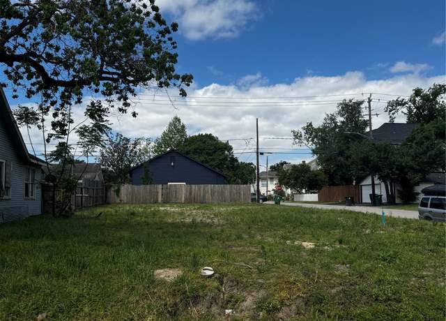 Property at 607 Melwood St, Houston, TX 77009