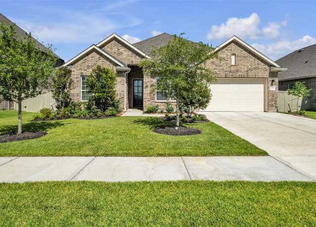 Property at 3225 Palm Heights St, League City, TX 77573, 4 beds, 3.5 baths