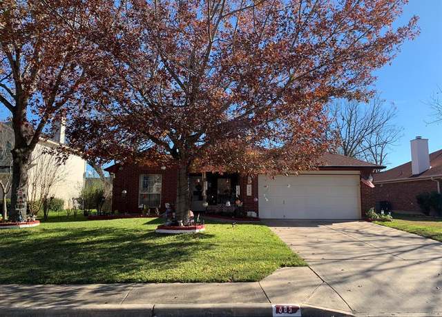 Property at 405 N Lori Cir N, Bastrop, TX 78602, 4 beds, 2 baths