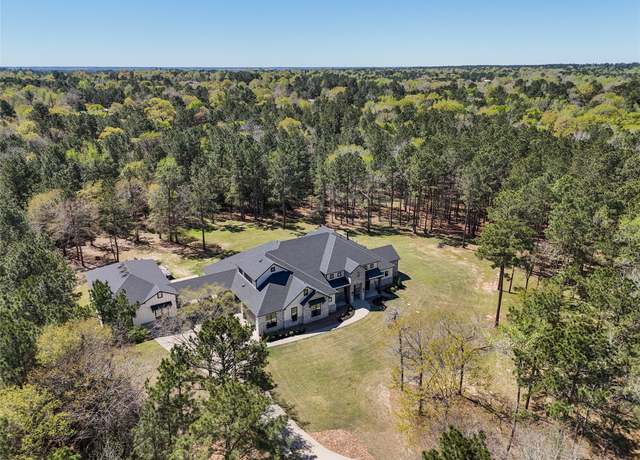 Property at 11305 Prince Phillip Ct, Montgomery, TX 77316, 4 beds, 4.5 baths