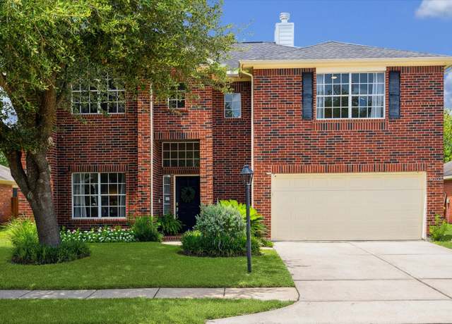 Property at 9703 Fair Brook Way, Pearland, TX 77584, 5 beds, 2.5 baths