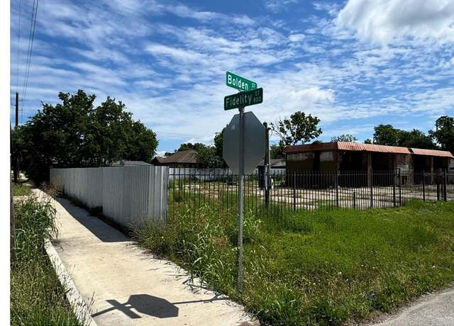 Property at 409 Bolden St, Houston, TX 77029