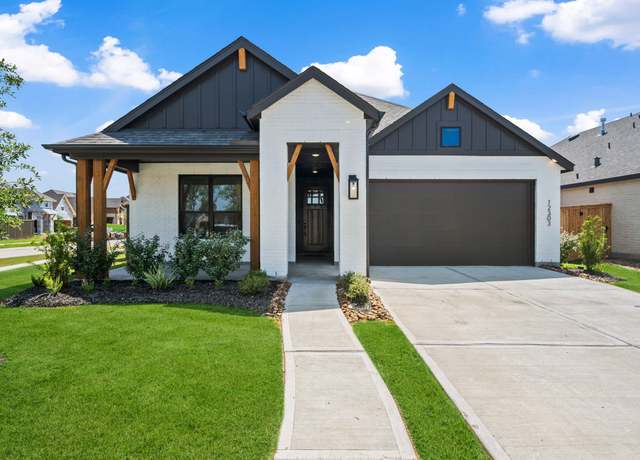 Property at 12303 Sweet Gum Dr, Mont Belvieu, TX 77523, 4 beds, 2.5 baths