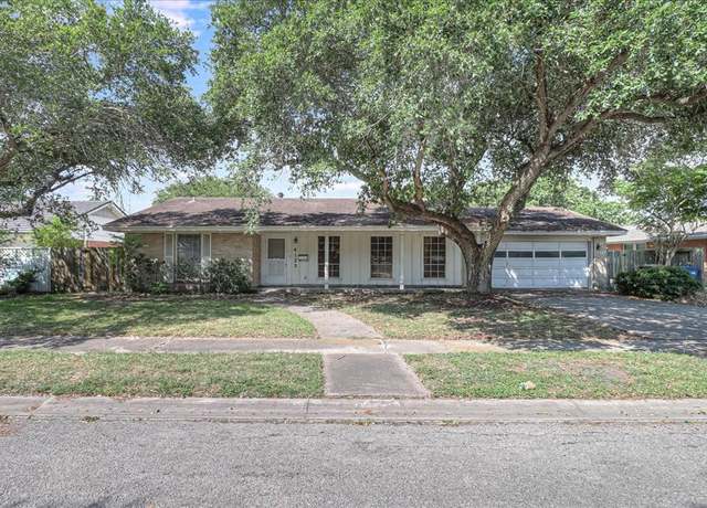 Property at 4125 Meridian Pl, Corpus Christi, TX 78411, 3 beds, 2 baths