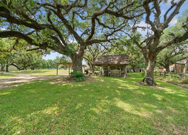 Property at 52 Sandy Creek Dr, Van Vleck, TX 77482