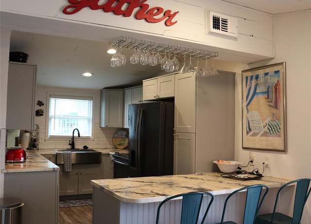 Property at 4214 Reeves Dr, Galveston, TX 77554, 3 beds, 3 baths