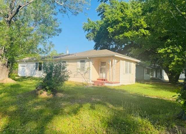 Property at 101 Azalea Ave, Orange, TX 77630, 3 beds, 2 baths