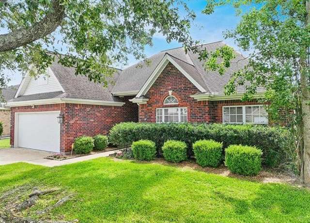 Property at 2145 Rosewood St, Beaumont, TX 77713, 4 beds, 2 baths