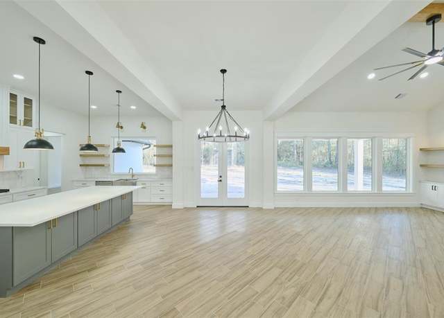 Property at 118 Ranger Rd, Huntsville, TX 77340, 3 beds, 2.5 baths