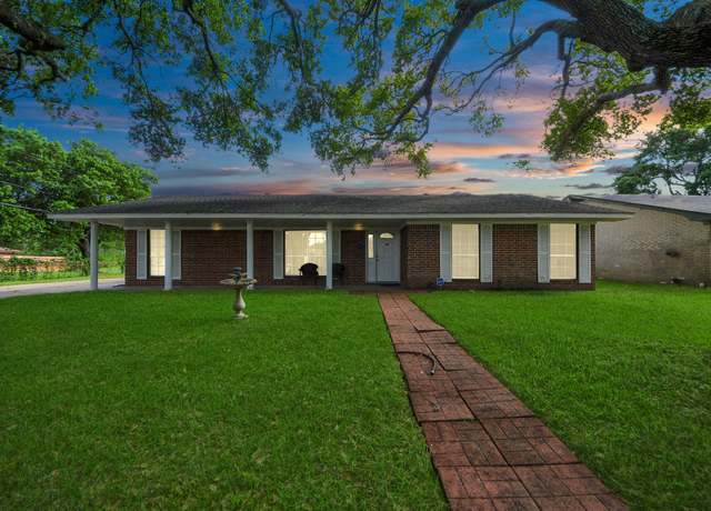 Property at 2213 Mockingbird St, Baytown, TX 77520, 4 beds, 3 baths