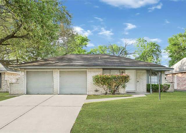 Property at 7226 Log View Dr, Houston, TX 77040, 3 beds, 1.5 baths