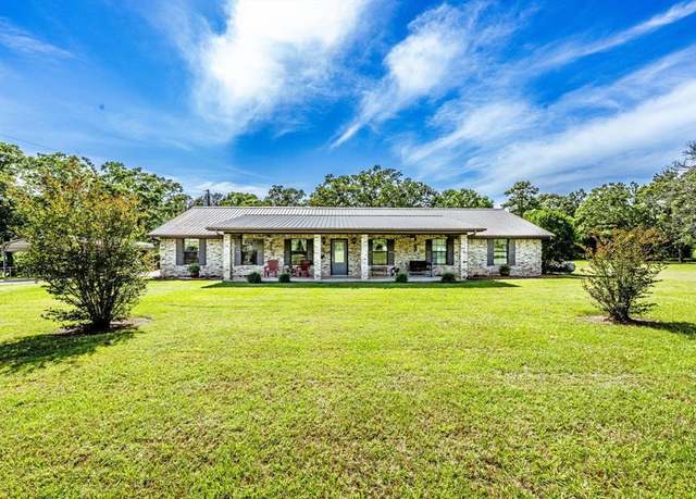 Property at 206 William Thomas Rd, Huntsville, TX 77320, 3 beds, 2 baths