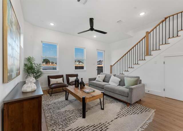 Property at 5621 Azores, Houston, TX 77091, 3 beds, 2.5 baths