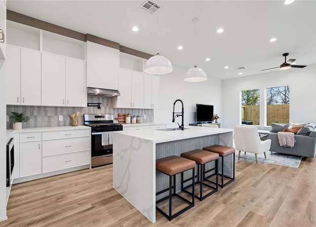 Property at 3004 Beulah St, Houston, TX 77004, 3 beds, 3.5 baths