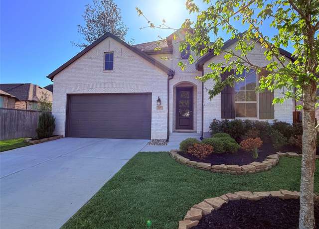 Property at 217 Sky Top Dr, Montgomery, TX 77316, 5 beds, 3 baths
