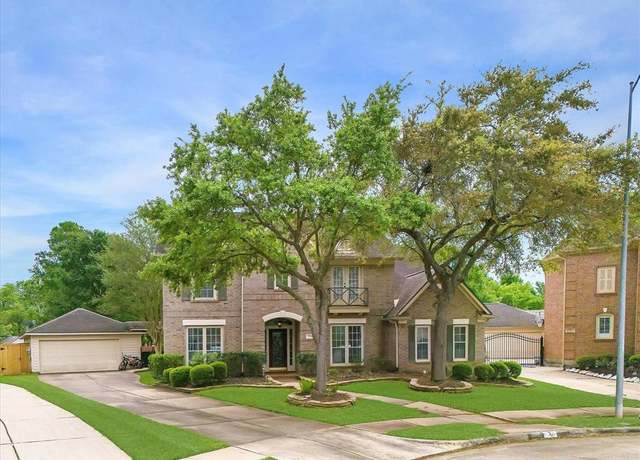 Property at 7726 Northwoods Dr, Sugar Land, TX 77479, 3 beds, 2.5 baths