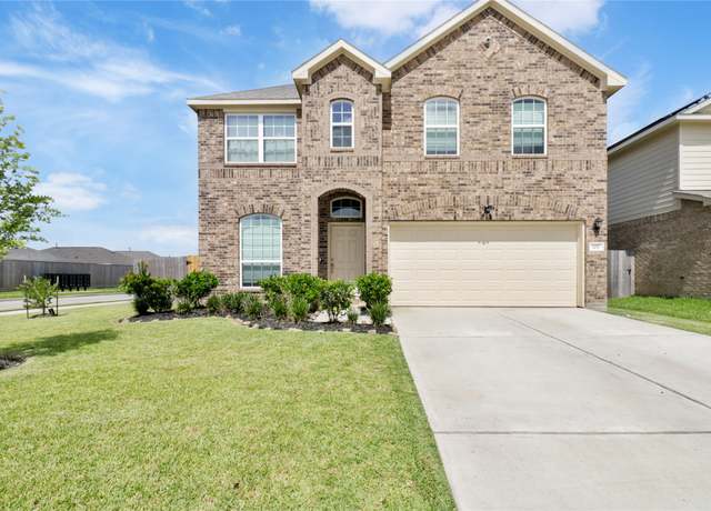 Property at 100 Cullen St, Angleton, TX 77515, 4 beds, 2.5 baths