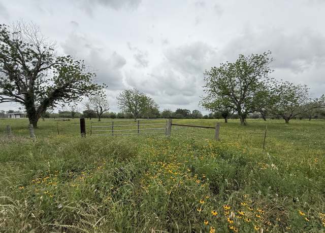 Property at 0 Orchard Dr, Wharton, TX 77488