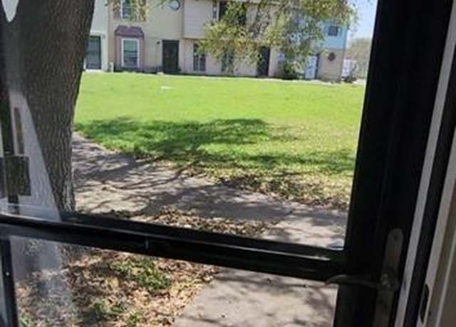 Property at 6989 Chasewood Dr, Houston, TX 77489, 3 beds, 3.5 baths