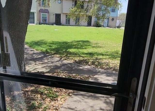 Property at 6989 Chasewood Dr, Houston, TX 77489, 3 beds, 3.5 baths