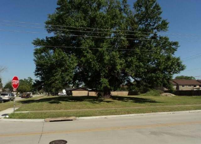Property at 10227 Emnora Ln, Houston, TX 77043