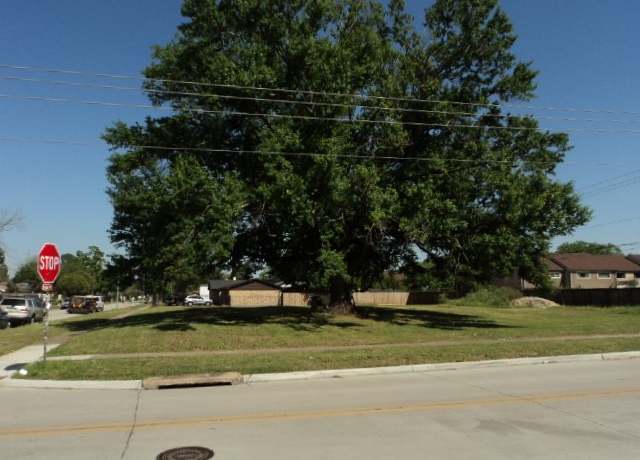Property at 10227 Emnora Ln, Houston, TX 77043
