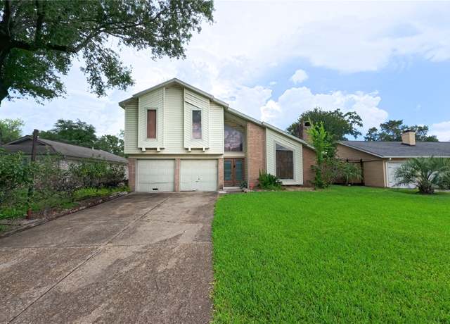 Property at 251 Holyhead Dr, Houston, TX 77015, 4 beds, 2.5 baths
