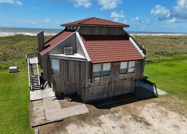 Property at 304 Private Road 640 #45, Matagorda, TX 77457, 3 beds, 2 baths