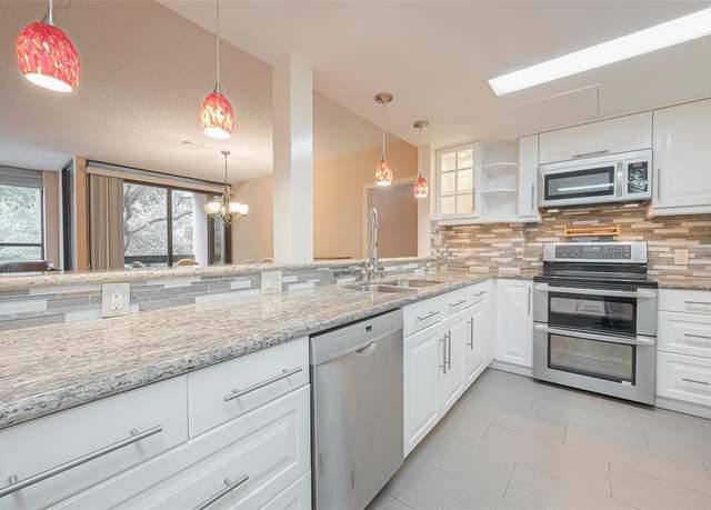 Property at 5150 Hidalgo St #204, Houston, TX 77056, 2 beds, 2 baths