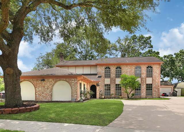 Property at 9806 Sagewell Dr, Houston, TX 77089, 5 beds, 4.5 baths