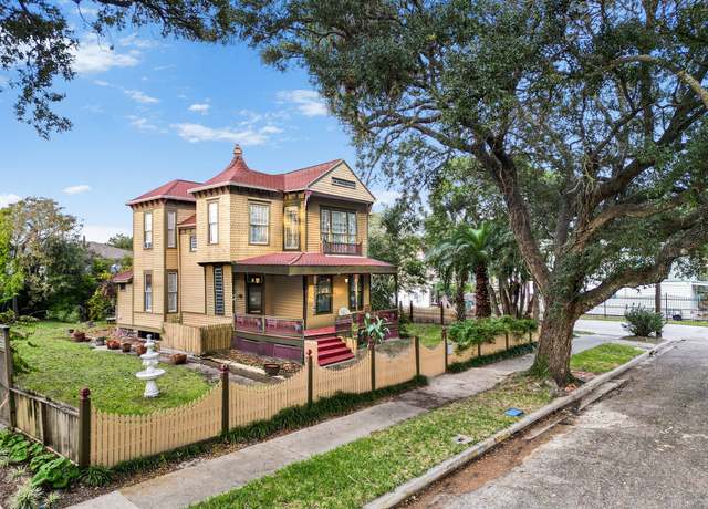 Property at 3202 Avenue N 1/2, Galveston, TX 77550, 3 beds, 2 baths