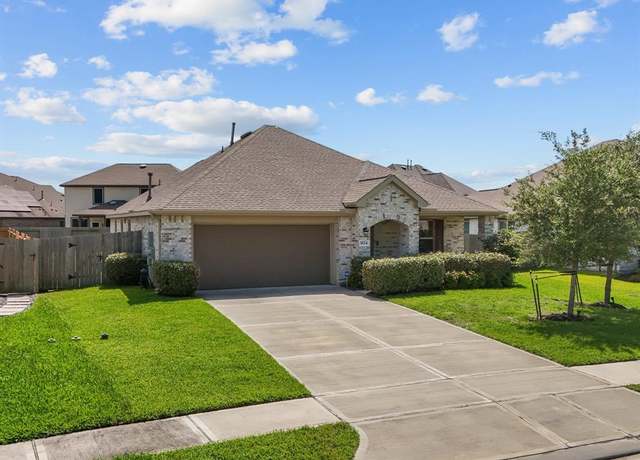 Property at 1824 Oakdale Mist Dr, Dickinson, TX 77539, 3 beds, 2 baths