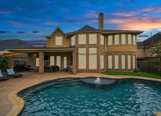 Property at 13723 Playa Lucia Ct, Houston, TX 77044, 4 beds, 3.5 baths