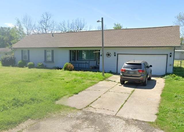 Property at 160 E Darby St, Bridge City, TX 77611, 4 beds, 2 baths