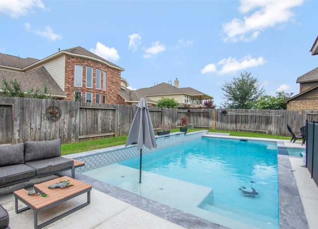 Property at 31606 Hummingbird Oak Dr, Hockley, TX 77447, 3 beds, 2 baths