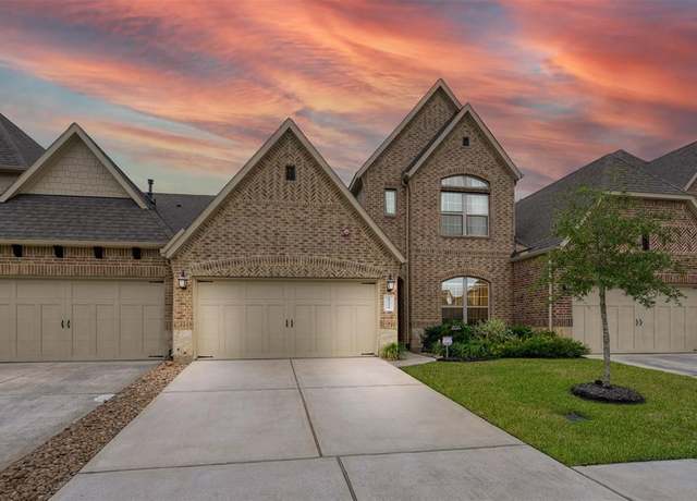 Property at 15331 Westland Gate Dr, Conroe, TX 77384, 3 beds, 2.5 baths