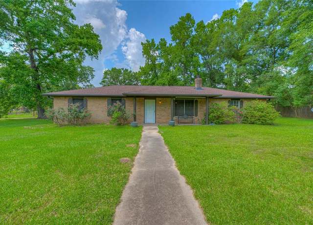 Property at 139 Lyford Ln, Livingston, TX 77351, 3 beds, 2 baths