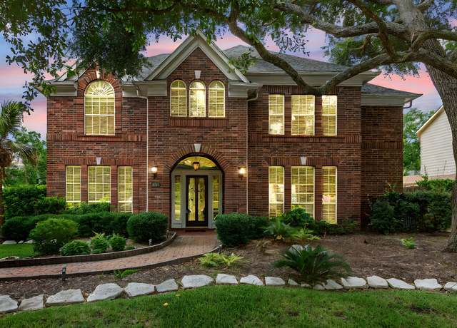 Property at 3815 Griffin Ln, Missouri City, TX 77459, 5 beds, 5.5 baths