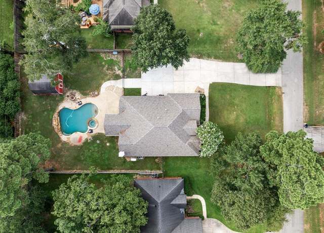 Property at 906 Mcdaniel Dr, Magnolia, TX 77354, 4 beds, 2 baths