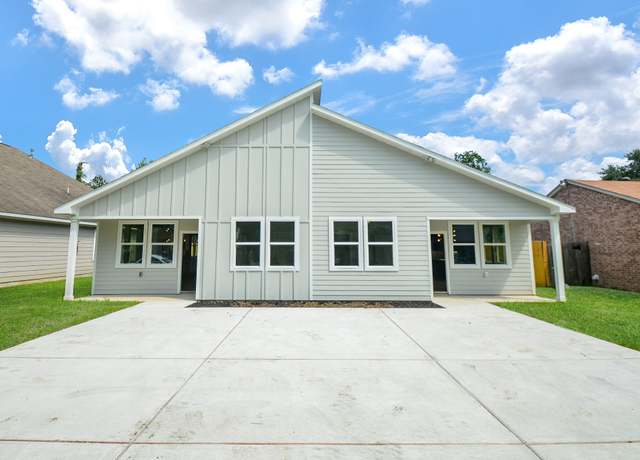 Property at 5923 Southtown St, Houston, TX 77033, 3 beds, 4 baths
