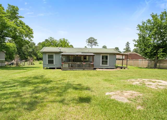 Property at 810 W North St, Livingston, TX 77351, 3 beds, 1 bath
