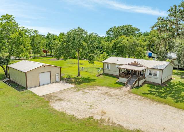 Property at 178 Brazos Dr, Angleton, TX 77515, 3 beds, 2 baths