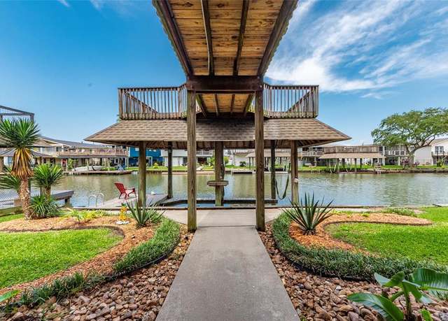 Property at 70 Tarpon St, Bayou Vista, TX 77563, 3 beds, 2.5 baths