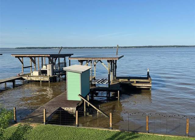 Property at 308 Lakeshore S, Onalaska, TX 77360, 3 beds, 2 baths
