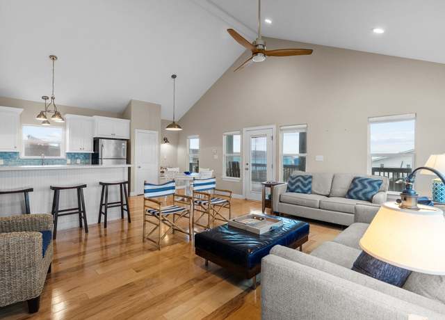 Property at 2709 Swan Ct, Surfside Beach, TX 77541, 3 beds, 2 baths