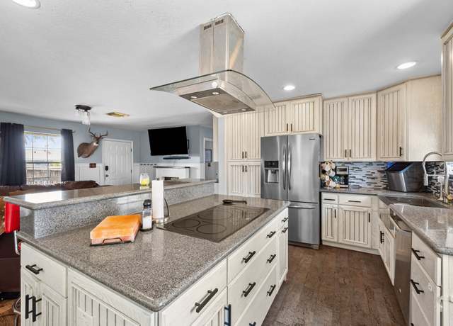 Property at 436 Pompano St, Bayou Vista, TX 77563, 3 beds, 2 baths